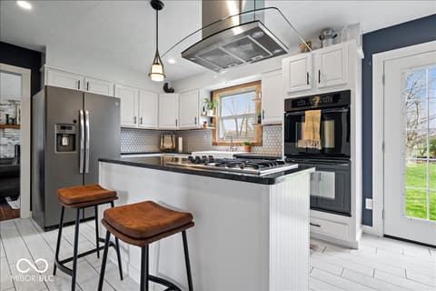 Photo of 231 Aspen Way, Noblesville, IN