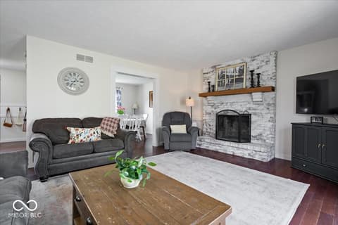 Photo of 231 Aspen Way, Noblesville, IN