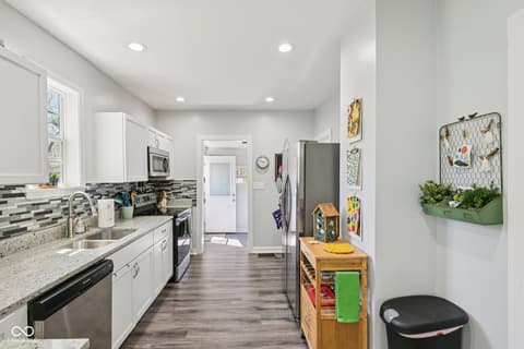 Kitchen at 554 N Oakland Avenue, Indianapolis, IN