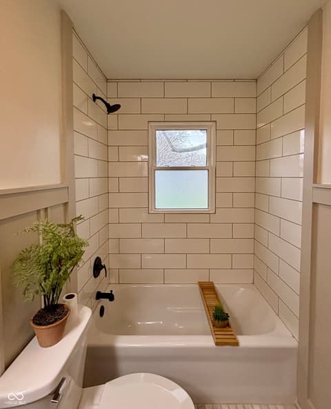 Photo of 104 Mohawk Drive, Flora, IN