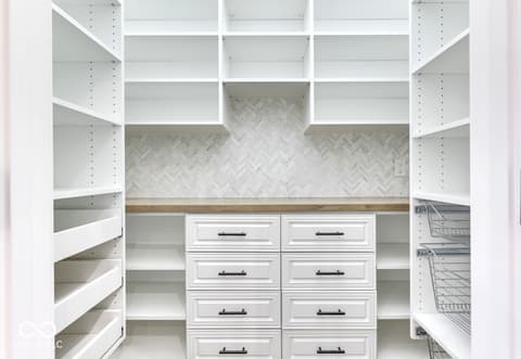 Pantry — 886 J McCool Way, Greenwood, IN