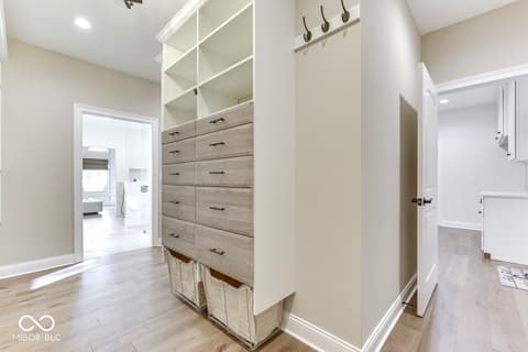Walk In Closets — 886 J McCool Way, Greenwood, IN