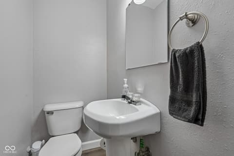 Photo of 816 Longfellow Road, Anderson, IN