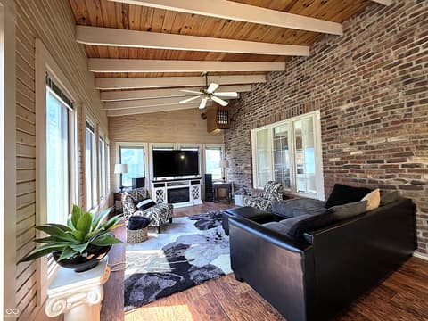 Photo of 115 Jordan Road, Indianapolis, IN