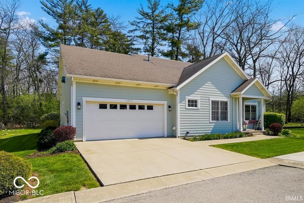 Front exterior at 4200 W Windy Meadows Court, Muncie, IN