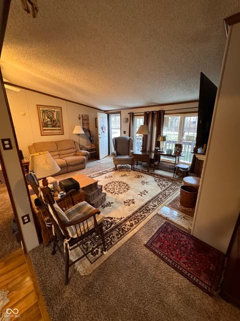 Living room at 805 Reformatory Road, Pendleton, IN