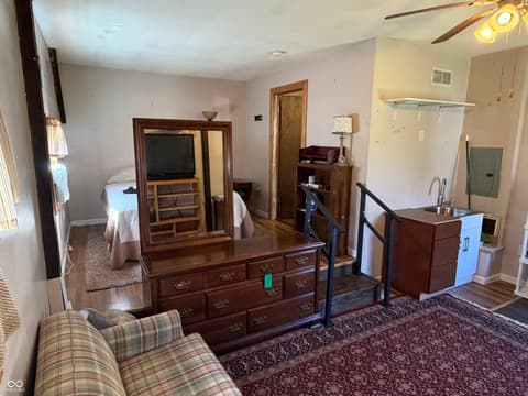 Sitting Room — 805 Reformatory Road, Pendleton, IN
