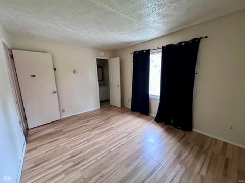 Photo of 242 W Main Street, Ellettsville, IN