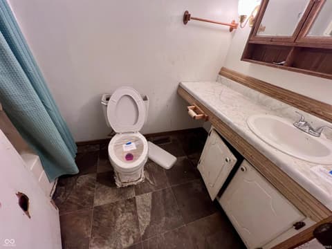 Photo of 242 W Main Street, Ellettsville, IN