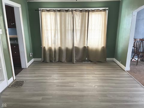 Dining room at 2903 Lincoln Street, Anderson, IN