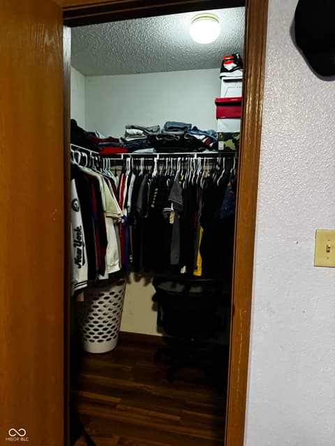 Walk In Closets — 529 Meadows Edge Lane, Indianapolis, IN