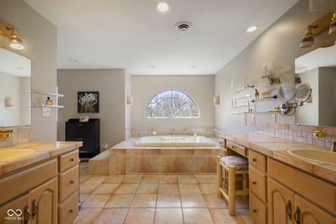 Photo of 1288 W County Road 215 S, Connersville, IN