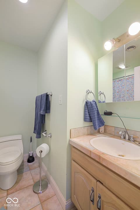 Photo of 1288 W County Road 215 S, Connersville, IN