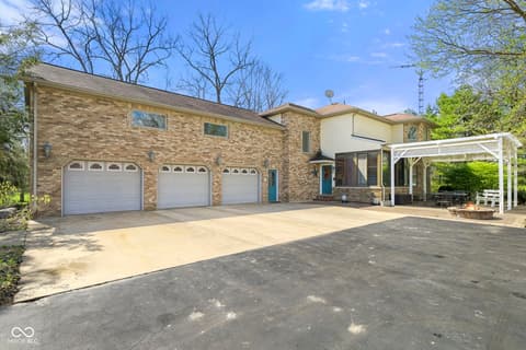 Photo of 1288 W County Road 215 S, Connersville, IN