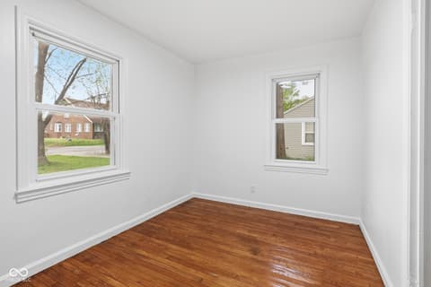 Photo of 483 S Somerset Avenue, Indianapolis, IN