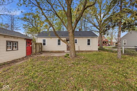 Photo of 483 S Somerset Avenue, Indianapolis, IN