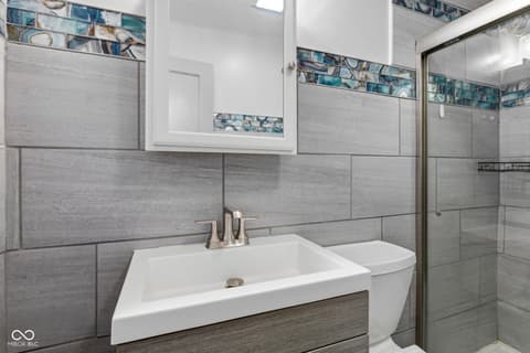 Photo of 483 S Somerset Avenue, Indianapolis, IN