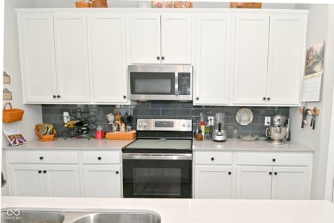 Photo of 6561 Amber Court, Whitestown, IN