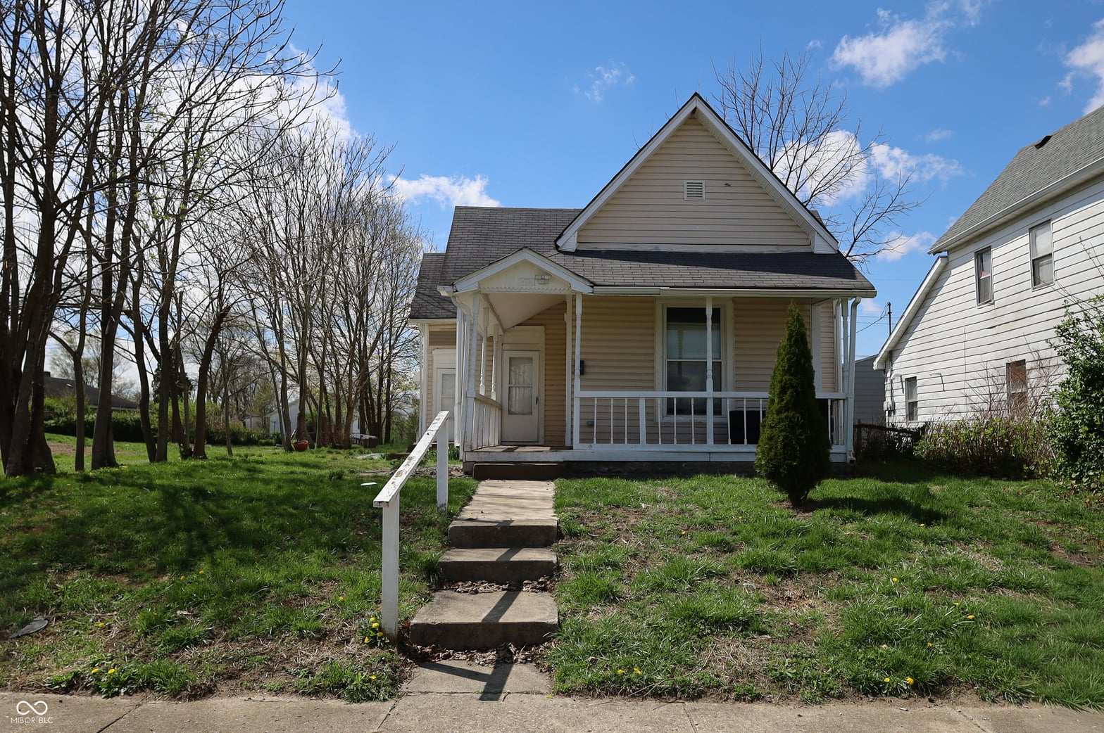 Front exterior at 1429 Sherman Street, Anderson, IN