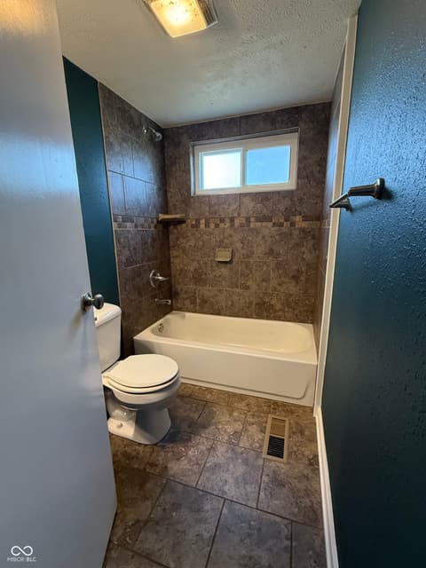 Photo of 413 S Grant Street, Brownsburg, IN
