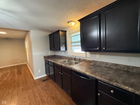 Photo of 413 S Grant Street, Brownsburg, IN