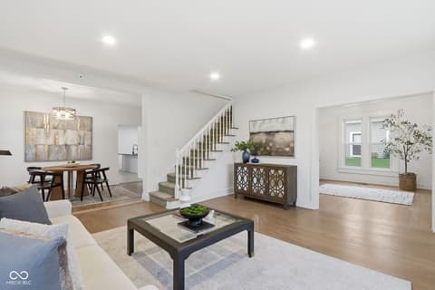 Photo of 980 W Poplar Street, Zionsville, IN