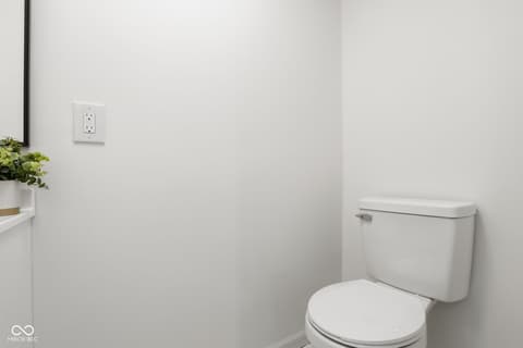 Photo of 980 W Poplar Street, Zionsville, IN