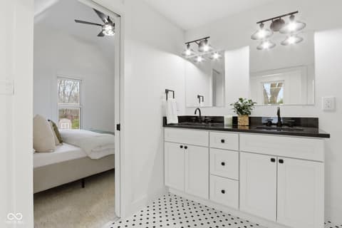 Primary bathroom at 980 W Poplar Street, Zionsville, IN