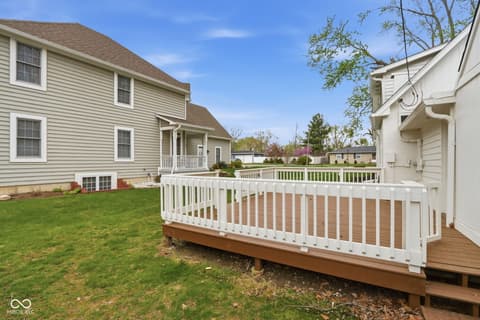 Photo of 980 W Poplar Street, Zionsville, IN