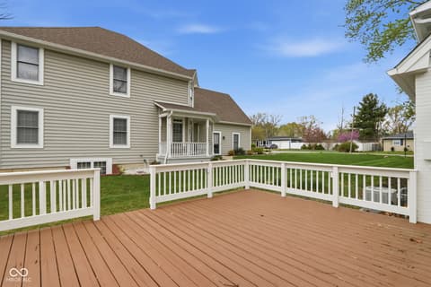 Photo of 980 W Poplar Street, Zionsville, IN