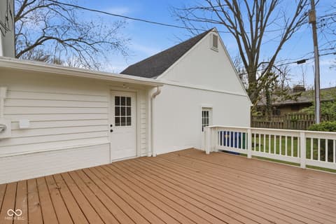 Photo of 980 W Poplar Street, Zionsville, IN