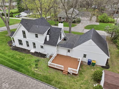 Photo of 980 W Poplar Street, Zionsville, IN