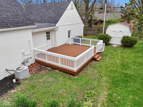 Photo of 980 W Poplar Street, Zionsville, IN
