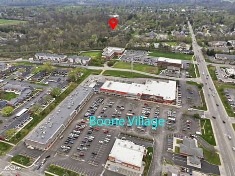 Photo of 980 W Poplar Street, Zionsville, IN