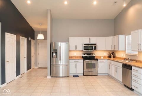 Photo of 2287 Rosswood Boulevard, Indianapolis, IN