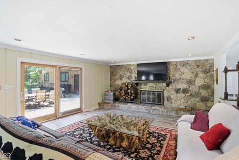 Living room at 6361 Creekside Lane, Indianapolis, IN