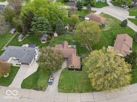 Photo of 387 Pleasantview Boulevard, Greenwood, IN