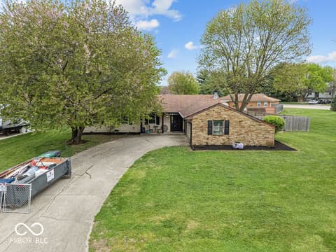 Photo of 387 Pleasantview Boulevard, Greenwood, IN