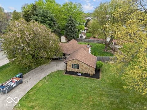 Photo of 387 Pleasantview Boulevard, Greenwood, IN