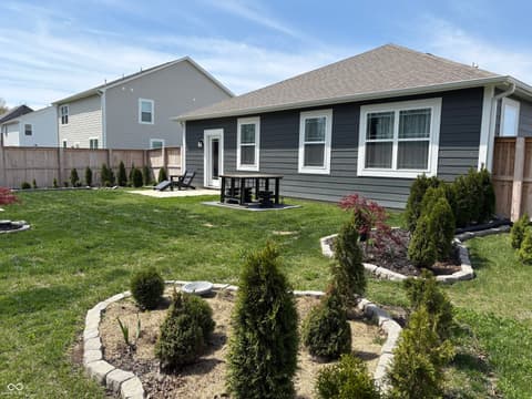 Photo of 3779 S Village Row, New Palestine, IN