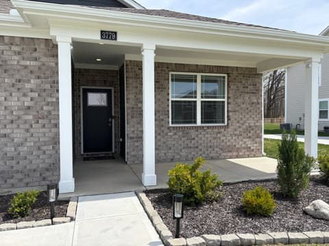 Photo of 3779 S Village Row, New Palestine, IN