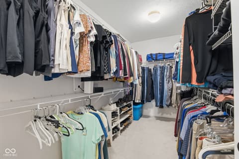 Walk In Closets — 7398 Dunmore Point, Noblesville, IN