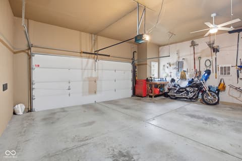 Garage at 7398 Dunmore Point, Noblesville, IN