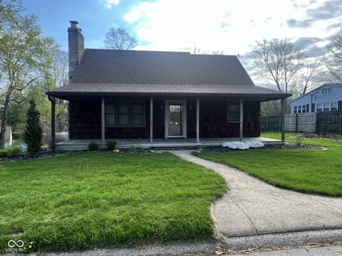 Photo of 2724 E Fairoaks Drive, New Castle, IN