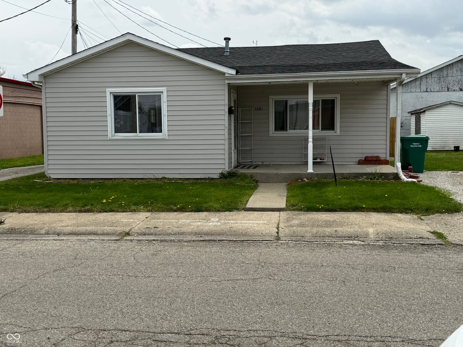 Photo of 1681 R Avenue, New Castle, IN