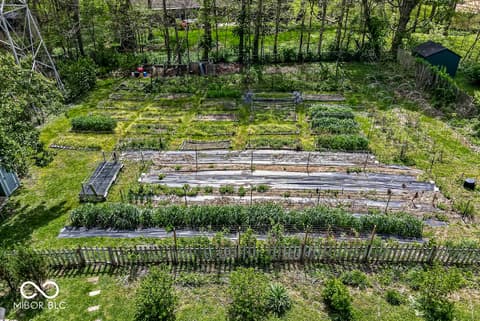 Yard at 2525 E 91st Street, Indianapolis, IN