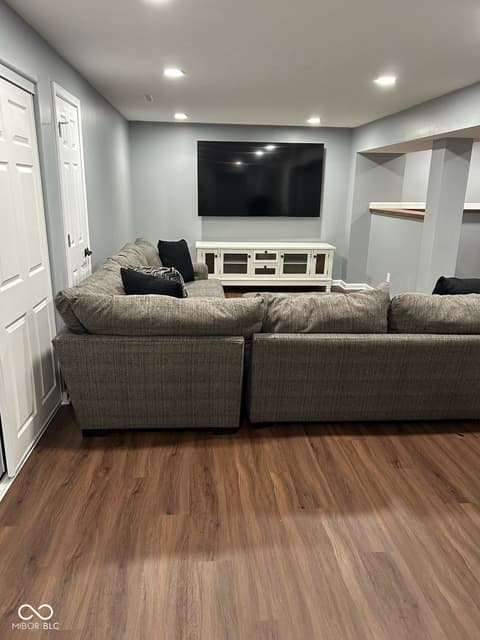 Bonus room at 932 Stave Oak Drive, Beech Grove, IN