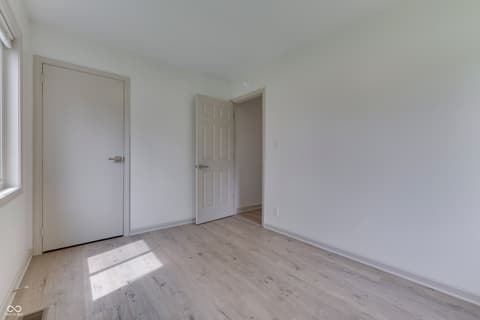 Photo of 146 Parkview Drive, Whiteland, IN