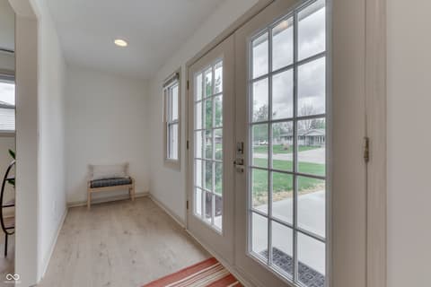 Photo of 146 Parkview Drive, Whiteland, IN