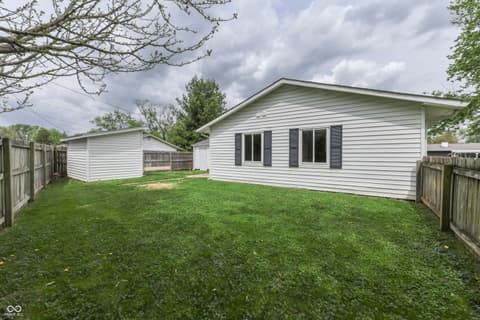 Photo of 146 Parkview Drive, Whiteland, IN